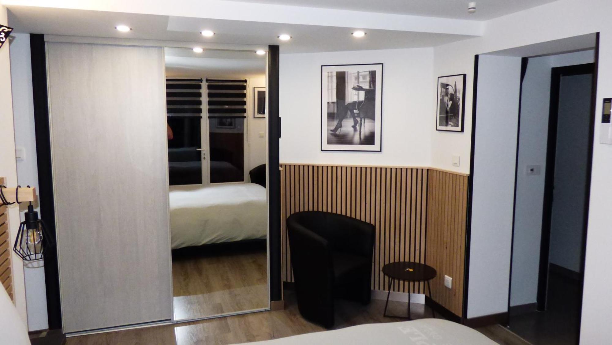 La Colline Aux Yeux Doubs Bed & Breakfast Бом-ле-Дам Екстериор снимка
