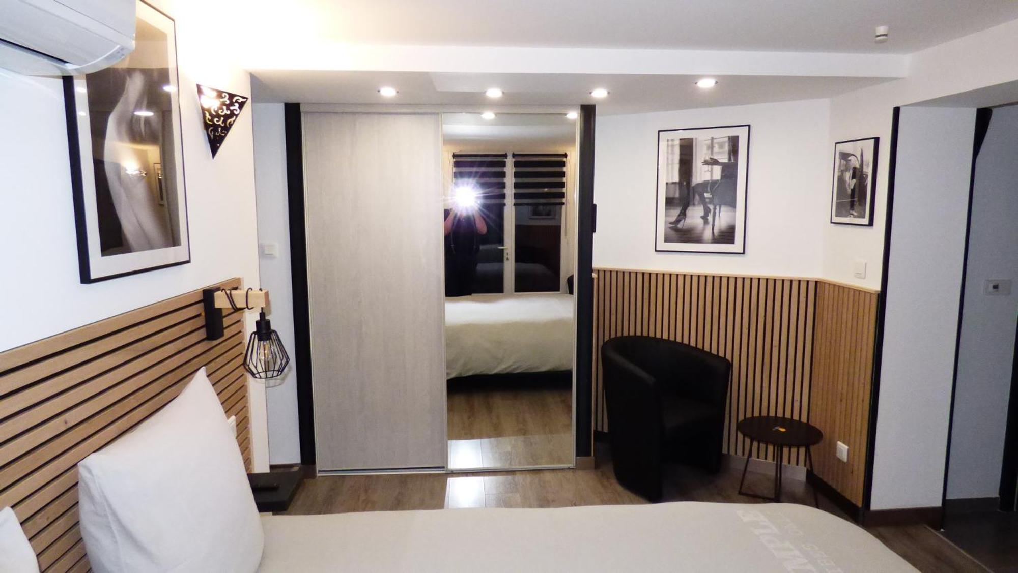 La Colline Aux Yeux Doubs Bed & Breakfast Бом-ле-Дам Екстериор снимка