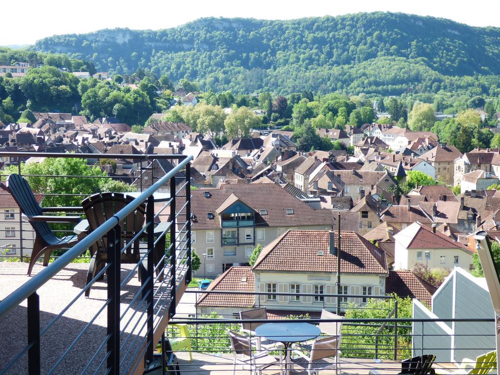 La Colline Aux Yeux Doubs Bed & Breakfast Бом-ле-Дам Екстериор снимка