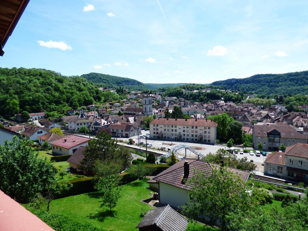 La Colline Aux Yeux Doubs Bed & Breakfast Бом-ле-Дам Екстериор снимка