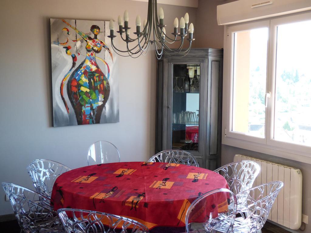 La Colline Aux Yeux Doubs Bed & Breakfast Бом-ле-Дам Екстериор снимка