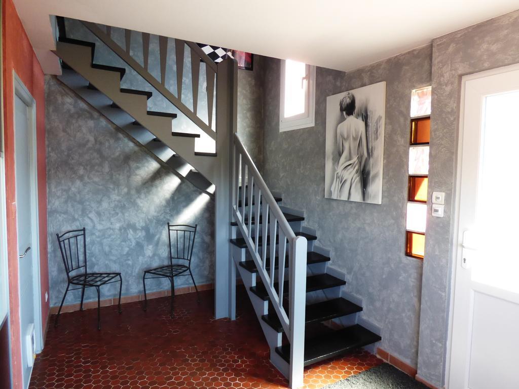 La Colline Aux Yeux Doubs Bed & Breakfast Бом-ле-Дам Екстериор снимка