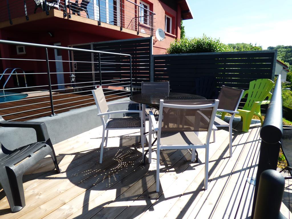 La Colline Aux Yeux Doubs Bed & Breakfast Бом-ле-Дам Екстериор снимка