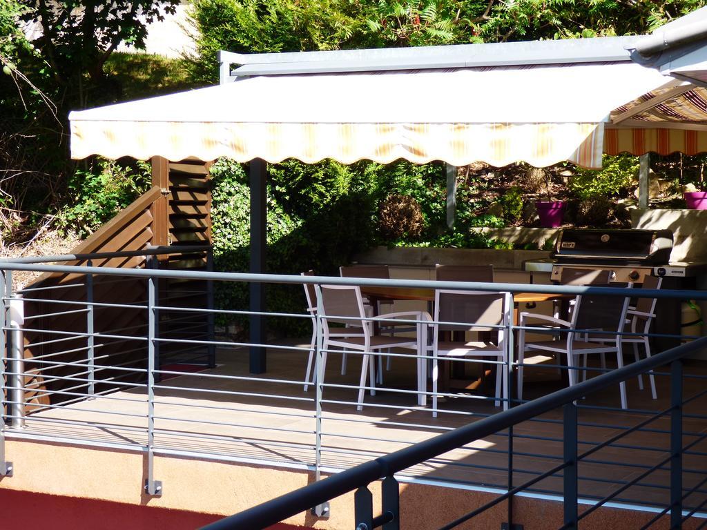 La Colline Aux Yeux Doubs Bed & Breakfast Бом-ле-Дам Екстериор снимка